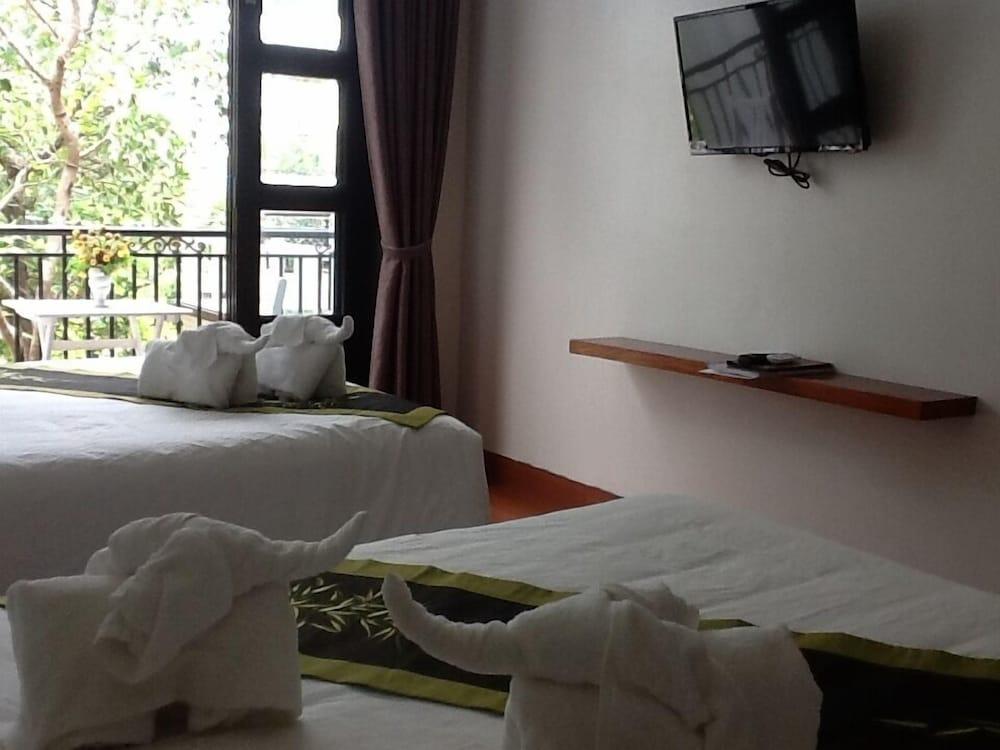 Blue Lake Homestay Hoi An Esterno foto